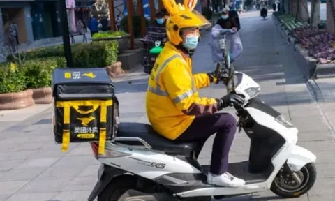 Cám cảnh nghề shipper: Làm việc 17 tiếng/ngày, chỉ kịp ăn 1 bữa, mỗi đơn được 12 nghìn đồng