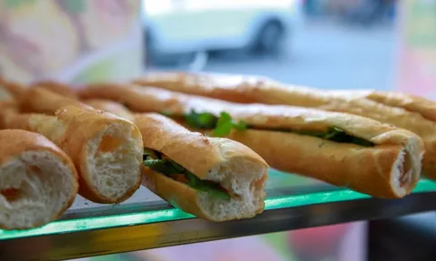 Bán bánh mì 5.000 - 25.000 đồng, lãi chỉ 10 -15% nhưng mỗi lần xuất hóa đơn điện tử mất 500 đồng, hộ kinh doanh gặp khó: Cục Thuế nói gì?