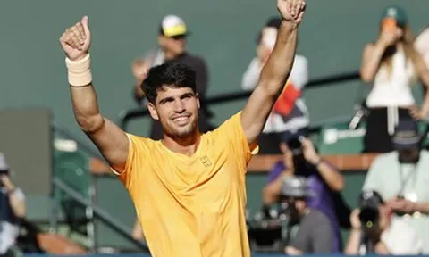 Alcaraz vượt qua ‘Big 3' Djokovic, Nadal và Federer