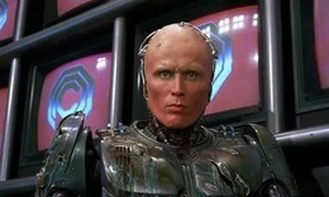 Chuyện hậu trường khó tin: Bộ phim RoboCop suýt chút nữa phải dừng lại chỉ vì một chiếc bánh Oreo