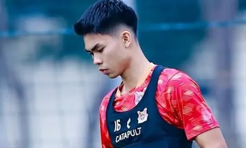 Trò cưng HLV Kim Sang Sik nhập viện, lỡ hẹn U23 Việt Nam