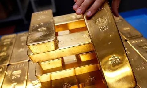 Giá vàng chiều nay (19/3): Chốt ngày, vàng lao dốc không phanh, người mua lỗ 7,5 triệu đồng/lượng