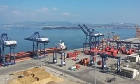 Cách nào gỡ điểm nghẽn cửa khẩu, logistics Quảng Ninh?