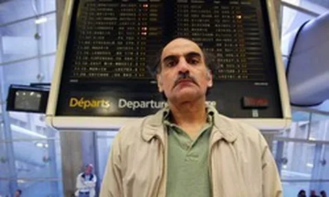 Người đàn ông sống trong sân bay suốt 18 năm, không ở trên bất kỳ quốc gia nào