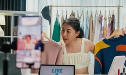 TikToker "tổng tài" chuyên giúp người nghèo, bán mỹ phẩm giá 15 triệu nhưng thực tế sản xuất chỉ 76 nghìn đồng: Nghi vấn vào tầm ngắm của công an