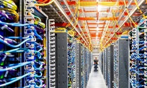 Sa thải 30.000 người, "vung" 200 tỷ USD nuôi tham vọng AI, Amazon có đang trở thành ‘quốc gia số’ sau 20 năm đầu tư cho điện toán đám mây?