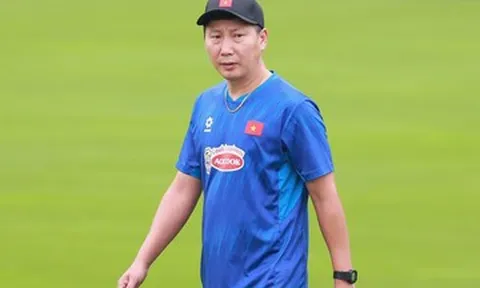 HLV Kim Sang Sik nhận tin không vui trước trận tái đấu Malaysia