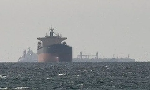 Anh sắp họp 35 nước để bàn phương án mở lại eo biển Hormuz