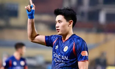 Đình Bắc lập cú đúp, CAHN xây chắc ngôi đầu V-League