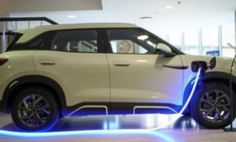 BMW khẳng định dư sức tạo ra công nghệ sạc siêu nhanh như BYD nhưng từ chối vì an toàn