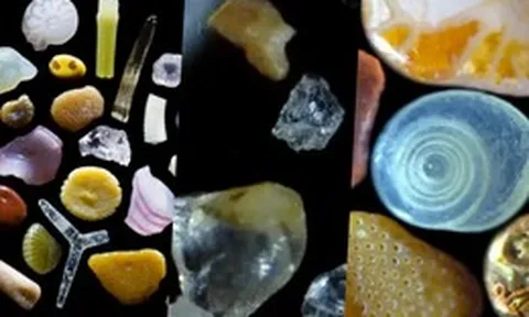 Tại sao hình dạng của cát trong sa mạc lại khác với cát trên bãi biển?