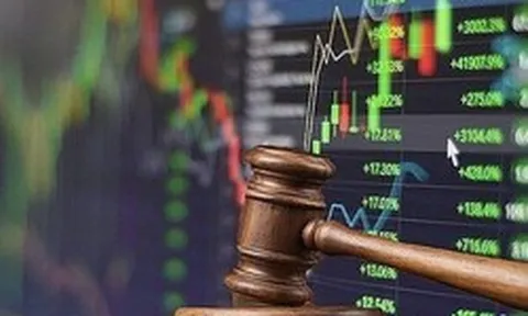 Loạt doanh nghiệp vừa bị UBCKNN xử phạt