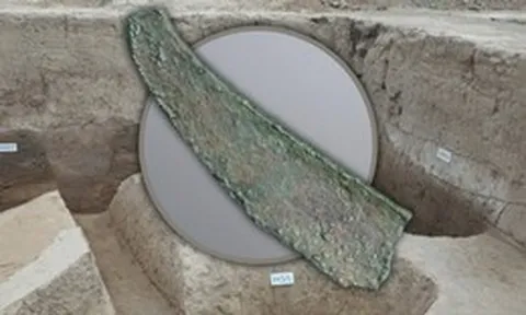 Bí ẩn mộ cổ Trung Quốc với vũ khí bị bẻ gãy gây chấn động giới khảo cổ học