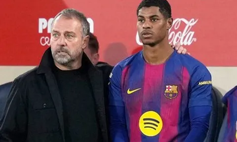 Hansi Flick mạnh tay loại dàn sao Barca sau thất bại ở Cúp C1