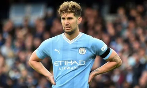 Thêm một ngôi sao khăn gói rời Man City