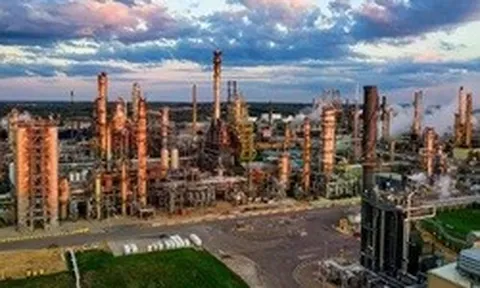 Nga trả đũa việc nhà máy lọc dầu bị Đức tịch thu