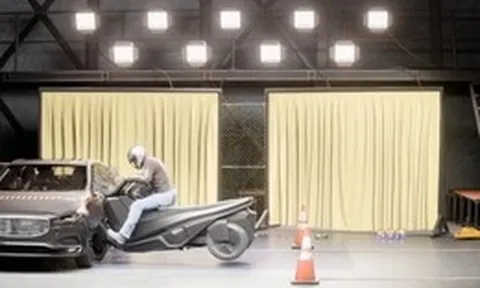 Kairos EV xuất hiện với công nghệ chống văng người lái, xe điện ba bánh Pháp muốn thay đổi tương lai xe máy