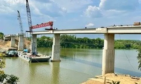 Cận cảnh cây cầu bắc qua sông Đồng Nai kết nối với TPHCM