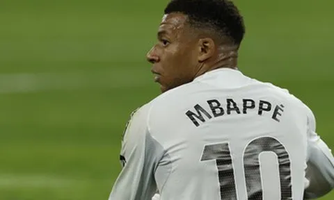 Mbappe gây bất ổn lớn phòng thay đồ: Real Madrid căng như dây đàn