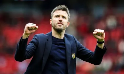 Michael Carrick gây sức ép lên ban lãnh đạo MU