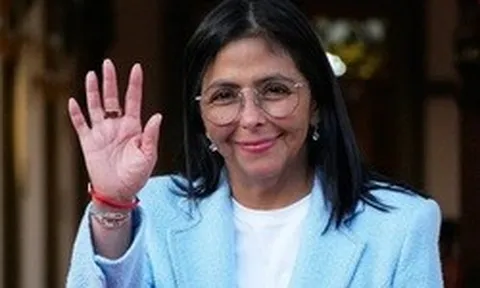 Ông Donald Trump nói về "bang thứ 51", tổng thống lâm thời Venezuela phản ứng cứng rắn