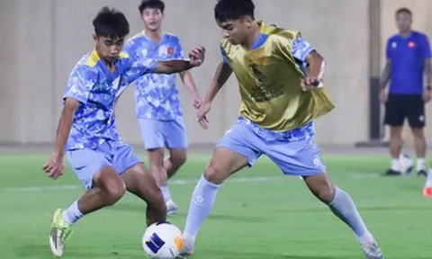 U17 Việt Nam quyết đấu UAE, HLV Cristiano Roland làm điều đặc biệt