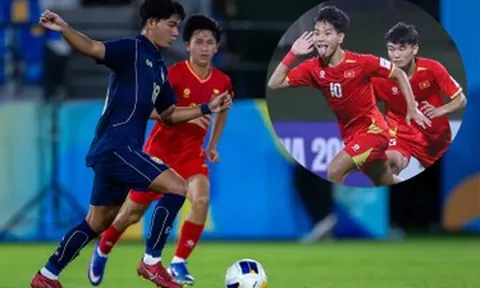Nhìn U17 Việt Nam đi World Cup, Thái Lan cầu cứu Kiatisuk