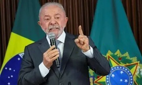 Ông Trump áp thuế, lãnh đạo quốc gia BRICS tuyên bố "không khóc lóc" mà sẽ bán hàng cho bên khác, gửi lời cảm ơn tới nước láng giềng Việt Nam