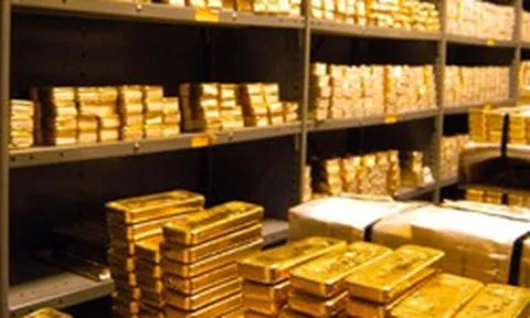Châu Á phát sốt vì vàng: ETF hút hàng chục tỷ USD, kho vàng phình to từng ngày
