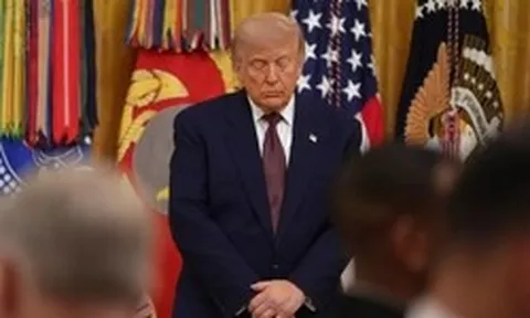 Iran nắm đằng chuôi, Tổng thống Mỹ Trump chưa thoát ‘tâm bão’