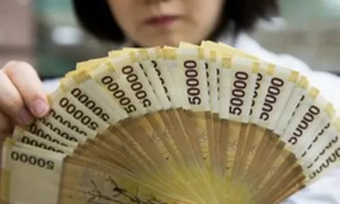 Quốc gia châu Á 'kêu cứu' vì cơn mưa tiền thưởng cho công nhân ngành chip: Cơn đau đầu từ lạm phát thượng nguồn