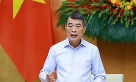 Thủ tướng: Khẩn trương hoàn thiện dự án luật, nghị quyết, bảo đảm chất lượng, tiến độ, hiệu quả