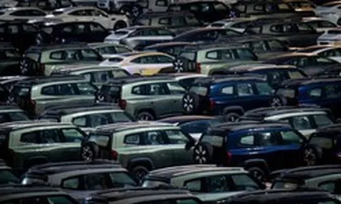 Cái kết đắng cho Trung Quốc khi thiên vị xe điện, nỗi ấm ức của người lái xe xăng giờ "tăng gấp triệu lần"