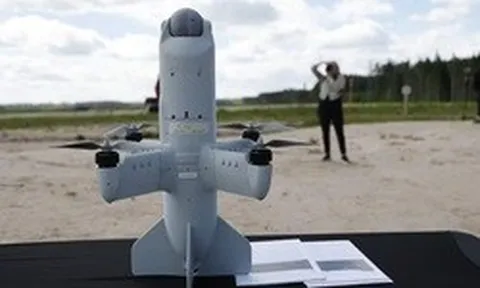 Latvia tung lá chắn mới sát biên giới Nga và Belarus