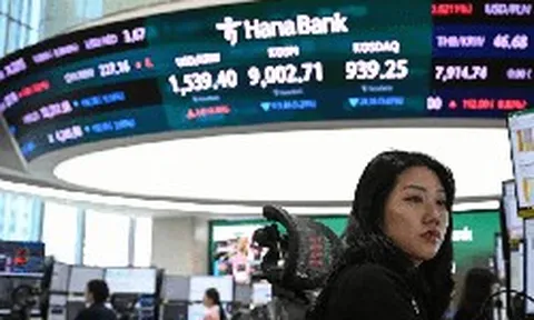 TTCK nóng nhất thế giới bỗng rơi khỏi đỉnh, chỉ số chính giảm 20% chỉ sau vài tuần, chuyên gia nhận định: Đây mới chính là cơ hội