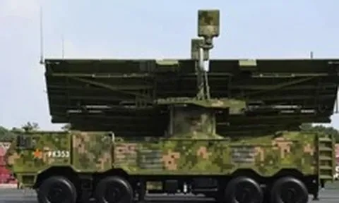 Trung Quốc tiết lộ vũ khí vi ba chưa từng có, đủ sức đe dọa chùm vệ tinh Starlink của tỷ phú Elon Musk