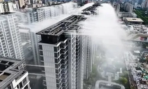 Trung Quốc tung tuyệt chiêu "mưa sân thượng" dập tắt nắng nóng: Giải pháp hạ nhiệt đô thị thông minh hay chỉ là chiêu trò tạo hiệu ứng?