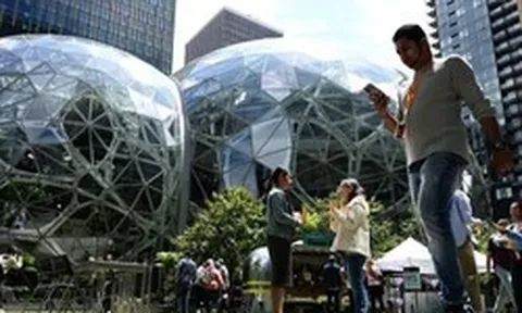 Cú sốc của 30.000 nhân sự Amazon: Bị sa thải qua tin nhắn, 10 năm cống hiến vỡ vụn chỉ sau 1 đêm