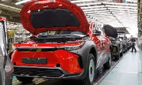 Toyota vừa bán tháo hàng tỷ USD cổ phiếu: Chuyện gì đây?
