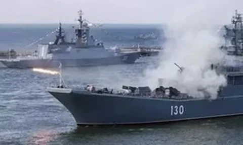 Nga lo đối phó khi Ukraine mở mặt trận mới trên Biển Azov
