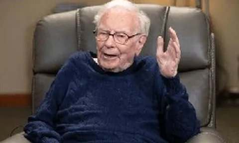 Warren Buffett nói điều đau lòng về thị trường chứng khoán: "Khó mà tìm được cổ phiếu giá trị khi mọi người chỉ thích đánh bạc"
