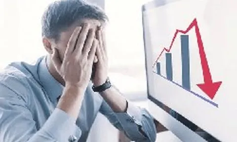 Một cổ phiếu ngân hàng bị tự doanh CTCK "xả" mạnh phiên cuối tuần