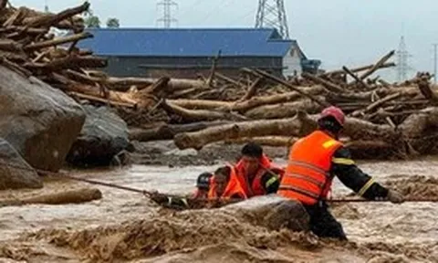 Mưa lũ ở Mường Than khiến 6 người nghi mất tích, 1 người chết