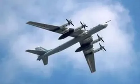 Ukraine phá huỷ máy bay ném bom Tu-95 của Nga?