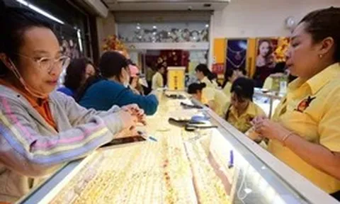 Đọc nhanh 21-7: Giá vàng tăng lại; Một công ty dầu khí lỗ nặng khi giá dầu tăng vọt