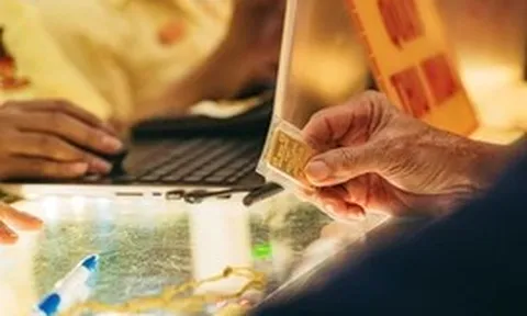 Giá vàng thế giới bất ngờ tăng mạnh
