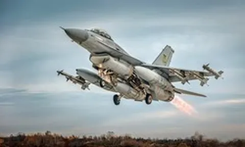 Tướng Mỹ xác nhận F-16 Ukraine lần đầu bắn hạ Su-35 Nga trong không chiến