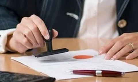 Đề xuất bỏ công chứng giao dịch đất đai: Người mua nhà sẽ gặp rủi ro nào?