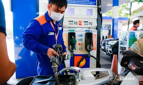 Giá xăng dầu đồng loạt giảm, xăng E5 còn 21.784 đồng/lít