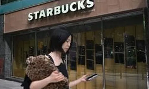 Trụ sở Starbucks Hàn Quốc bị cảnh sát ập vào khám xét